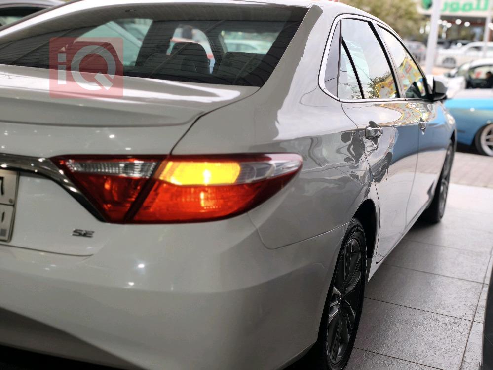 تۆیۆتا کامری